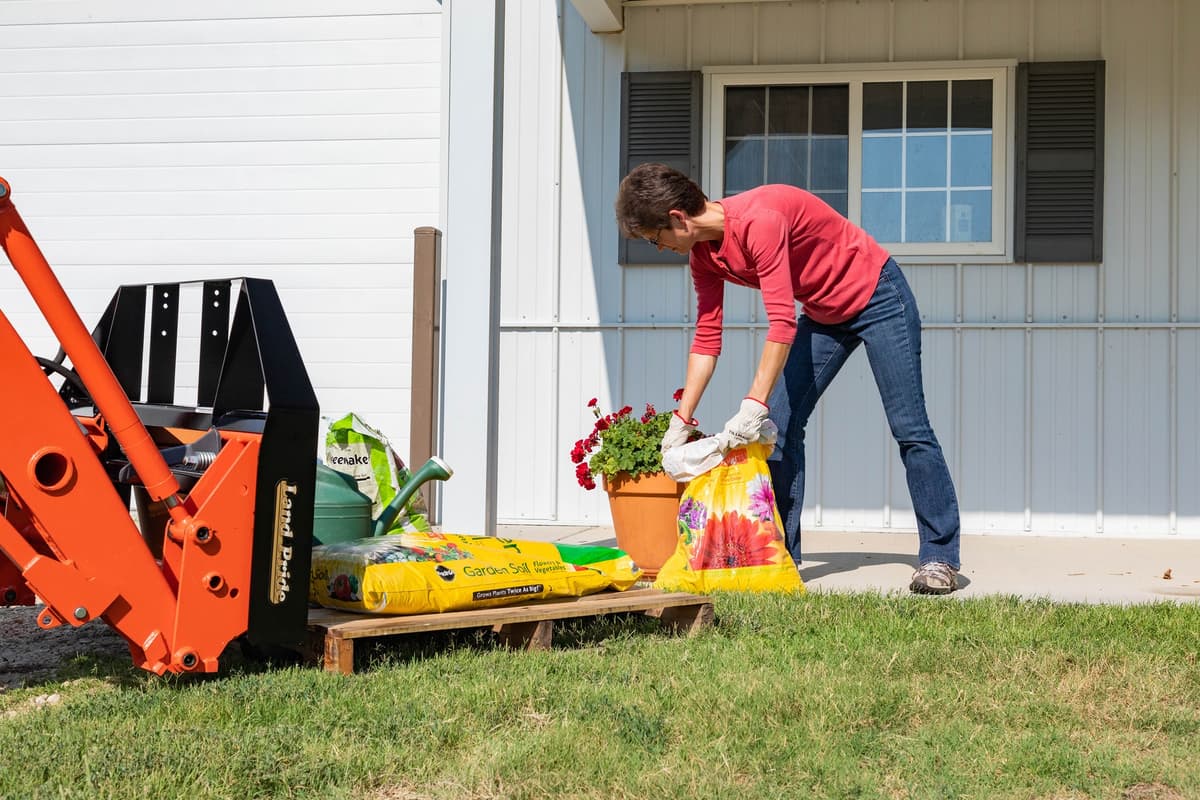 PFL20, PFL30, PFLE45, PFLE55, PFL64 Pallet Forks